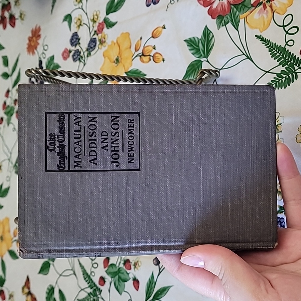 1920 The lake English Classics